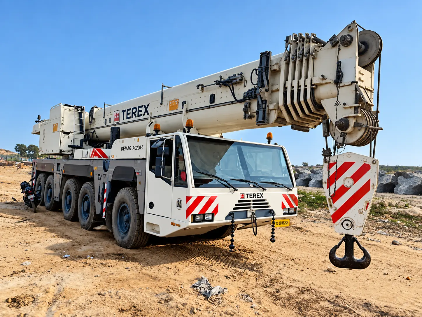 Mobile crane heavy lift operation